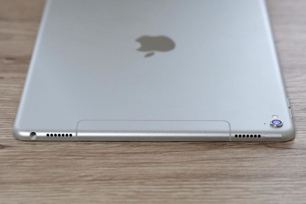 iPad Pro 9.7インチは4スピーカーステレオに対応