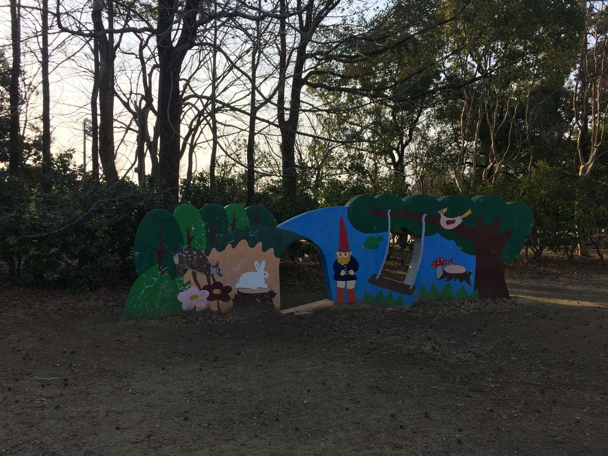 iPhone 6のリアカメラで公園の遊具を撮影