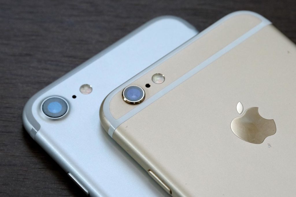 iPhone 7と6s 上部のアンテナラインの違い