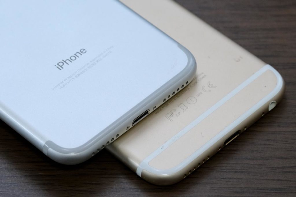 iPhone 7と6s 下部のアンテナラインの違い