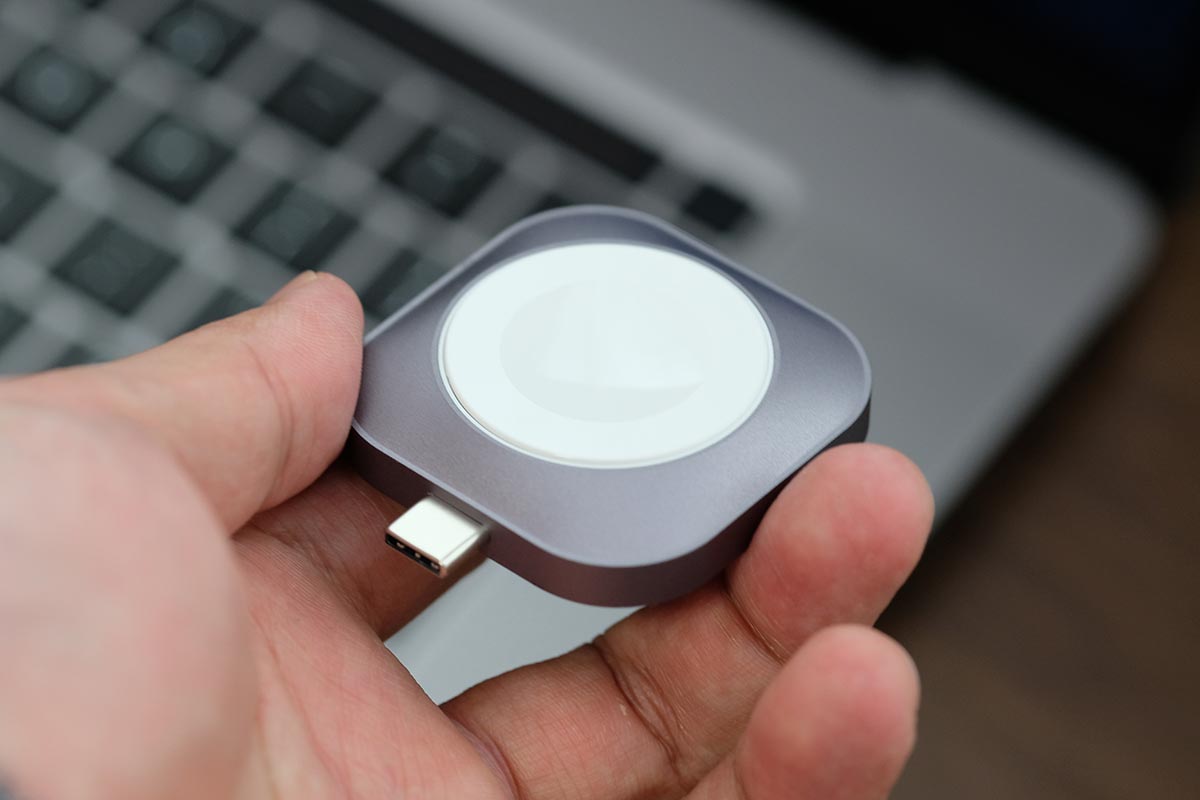 Satechi USB-C Apple Watch 充電ドックの大きさ
