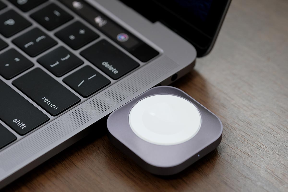 Satechi USB-C Apple Watch 充電ドック