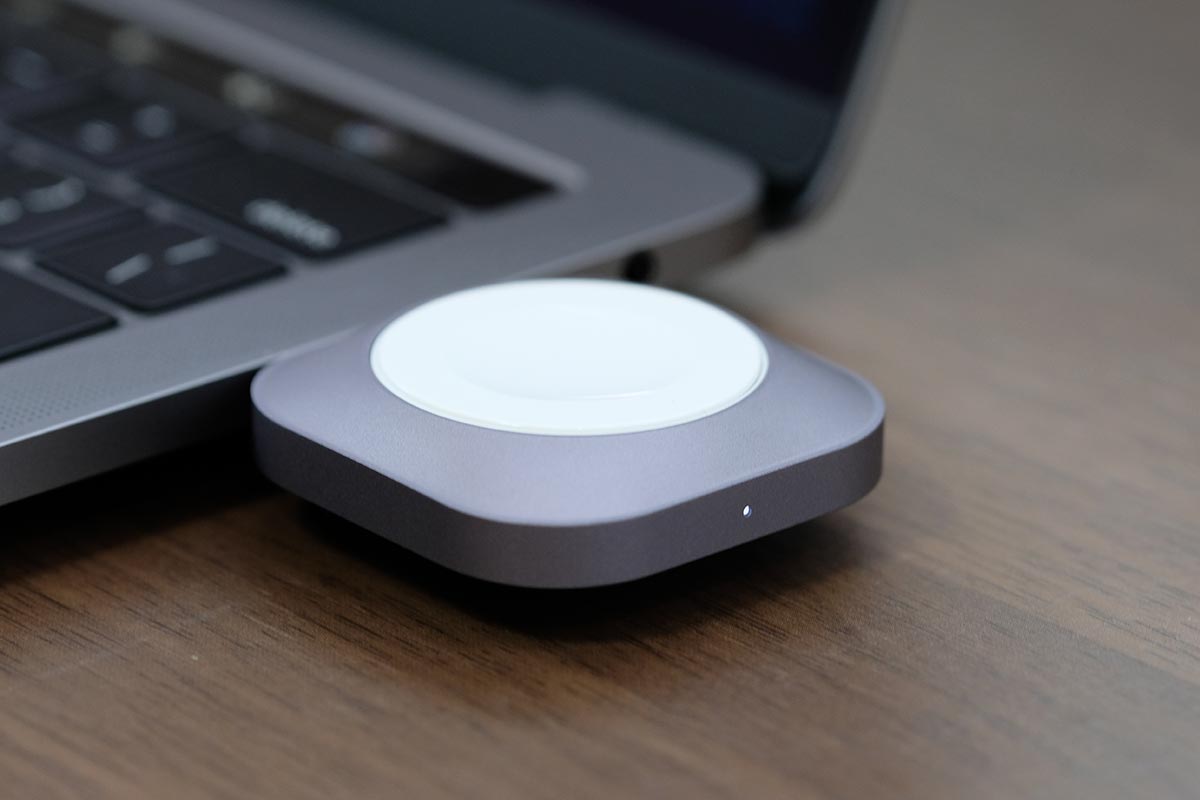 充電可能ならLEDが点灯する