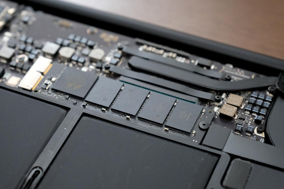 MacBook AirのSSDストレージ