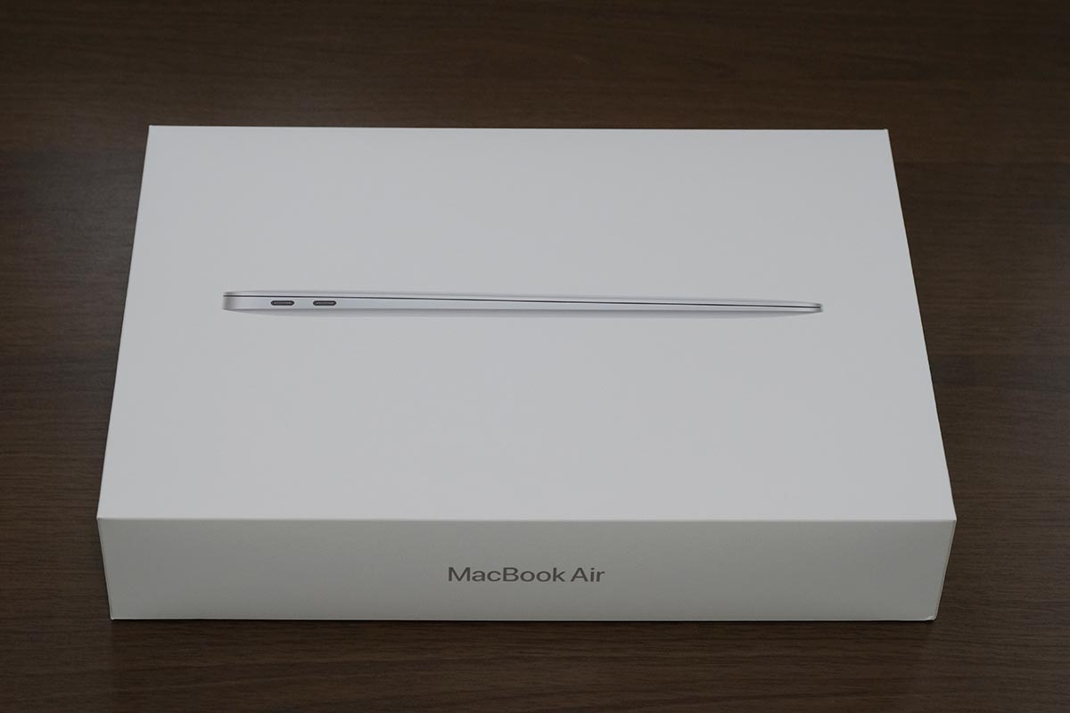 MacBook Air 2020 パッケージ
