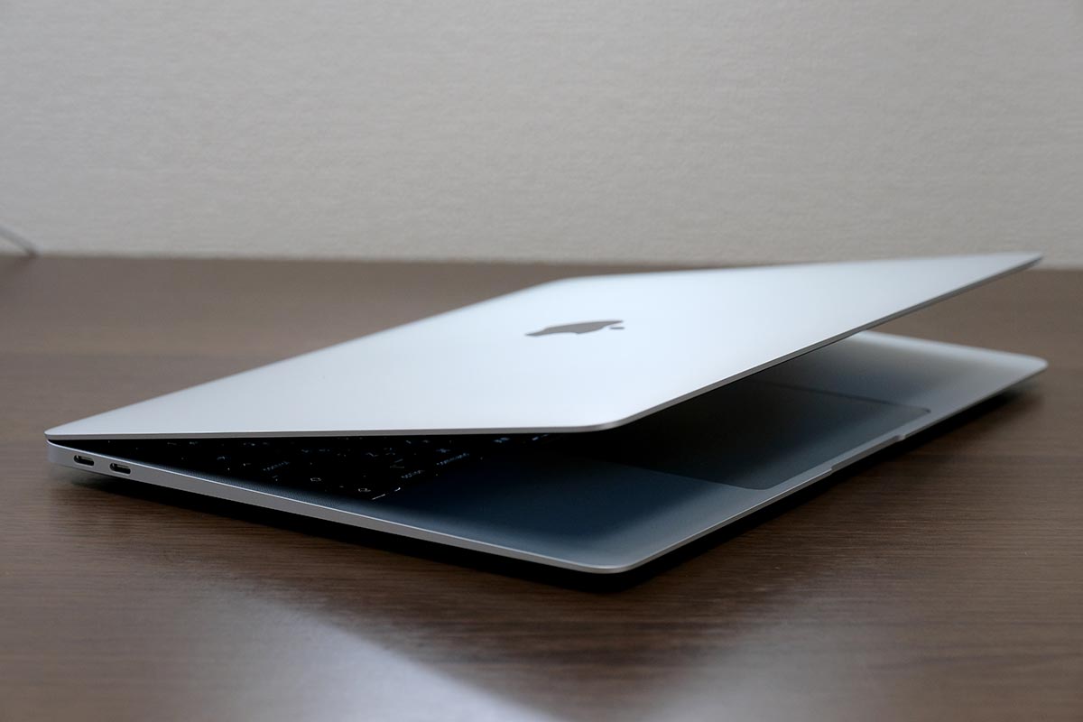 比較的電池持ちの良いMacBook Air
