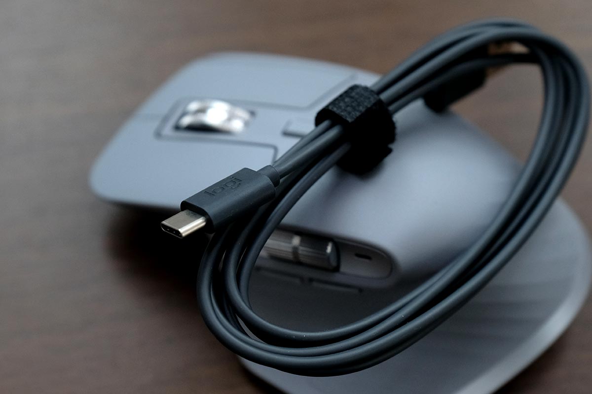 USB-A to Cケーブルが付属