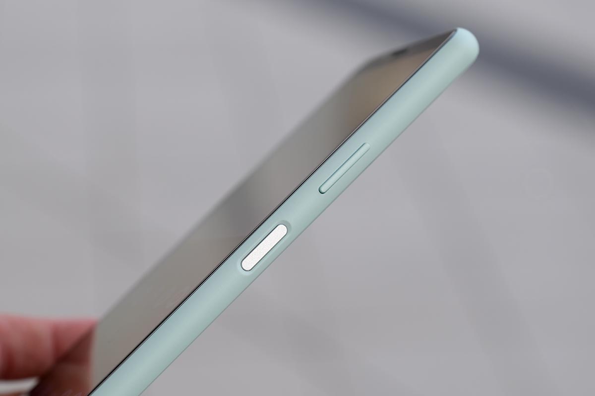 Xperia 10 II 操作ボタン