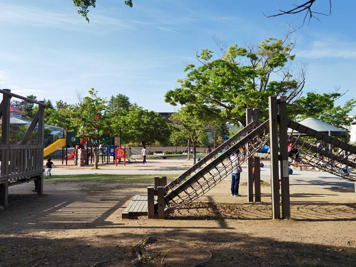P40 Proの広角カメラで公園を撮影