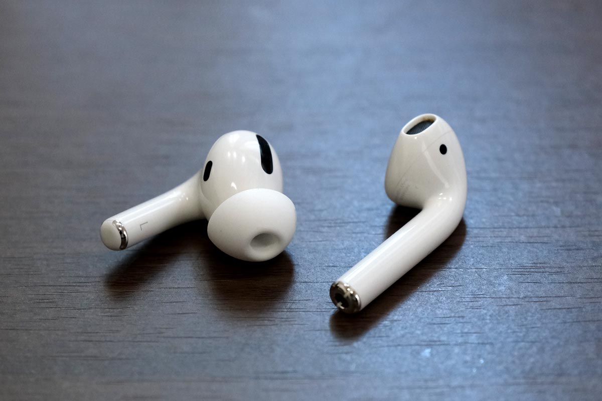 AirPods ProとAirPodsのイヤホン本体