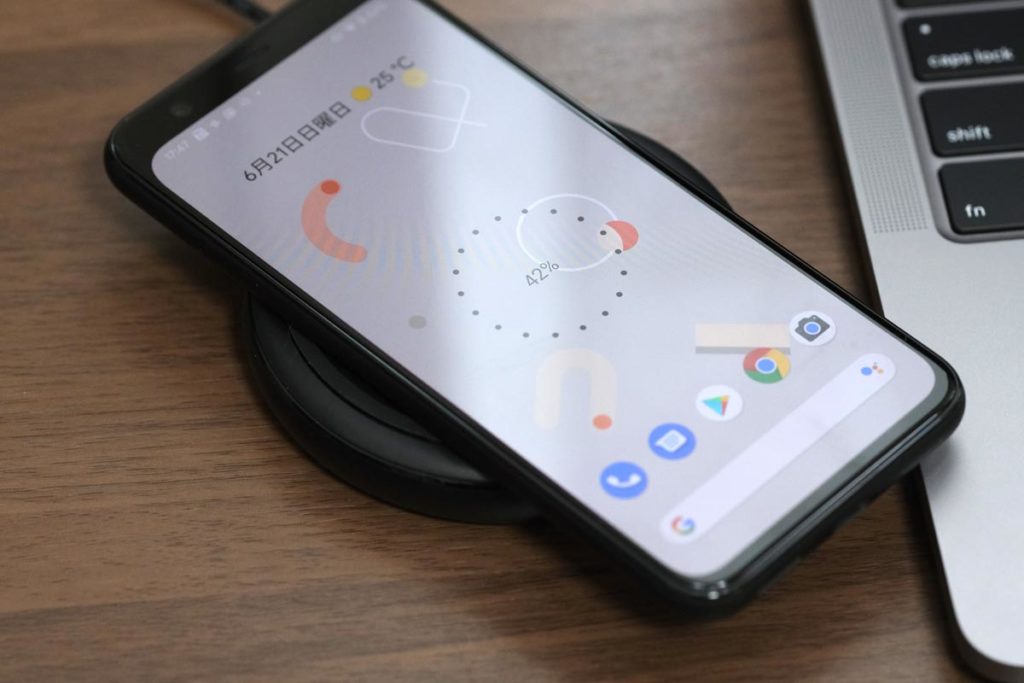 Anker PowerWave Ⅱ PadでPixel 4を充電