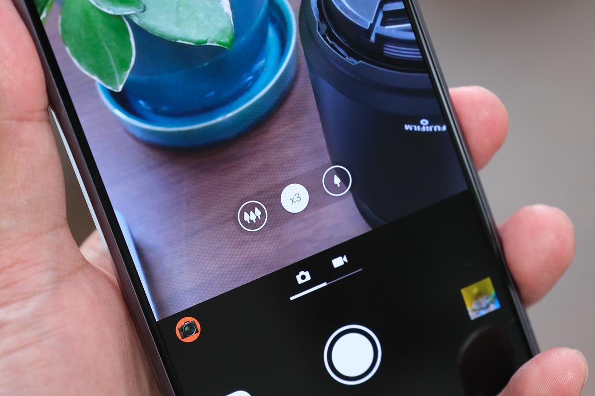Xperia 1 IIの標準カメラアプリのUI
