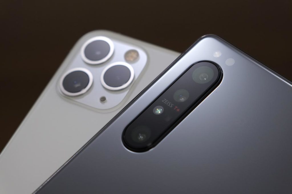 iPhone 11 ProとXperia 1 Ⅱ