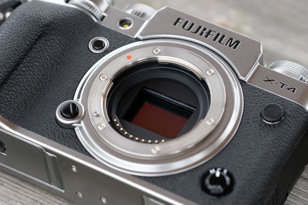 X-T4はボディ内手ぶれ補正に対応