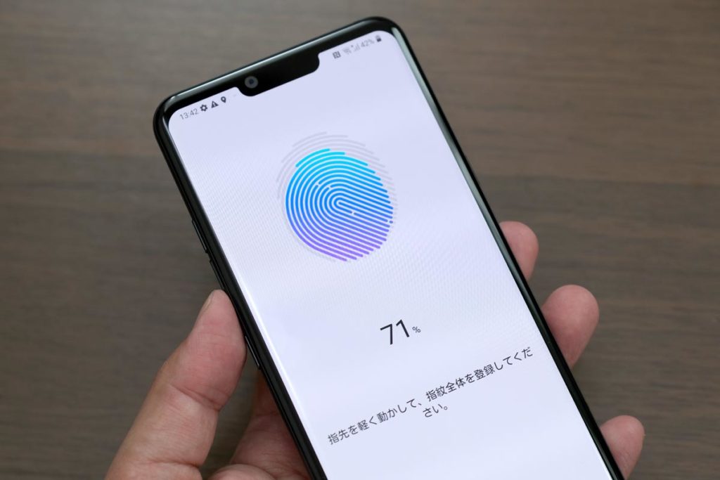 LG Style3は指紋認証に対応