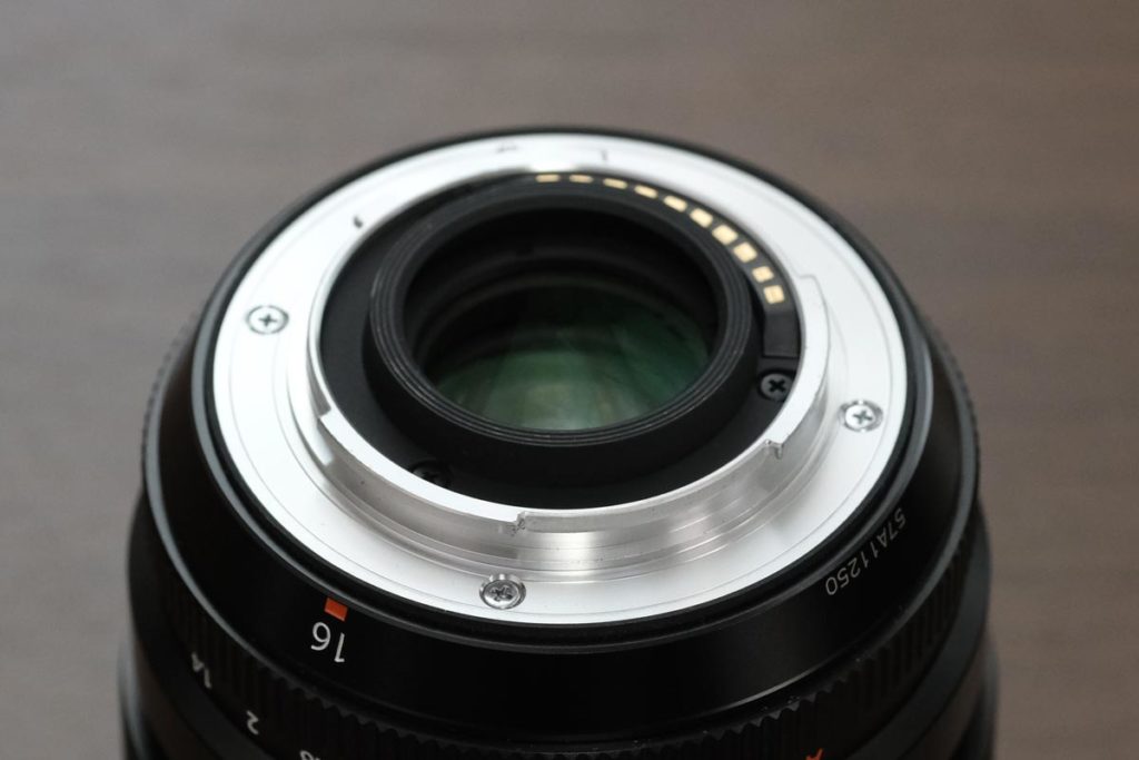 XF16mm F1.4 R WRのカメラ接合部分