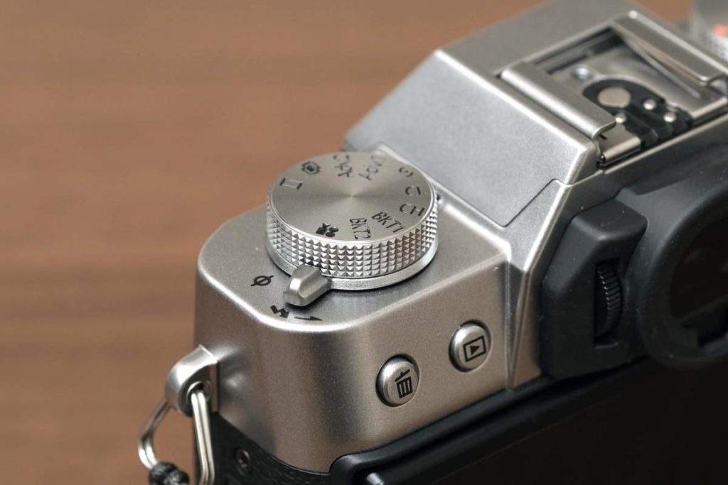 X-T30 内蔵フラッシュのレバー