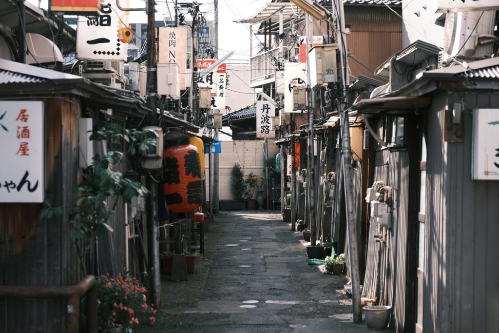 X-T4で飲み屋街を撮影