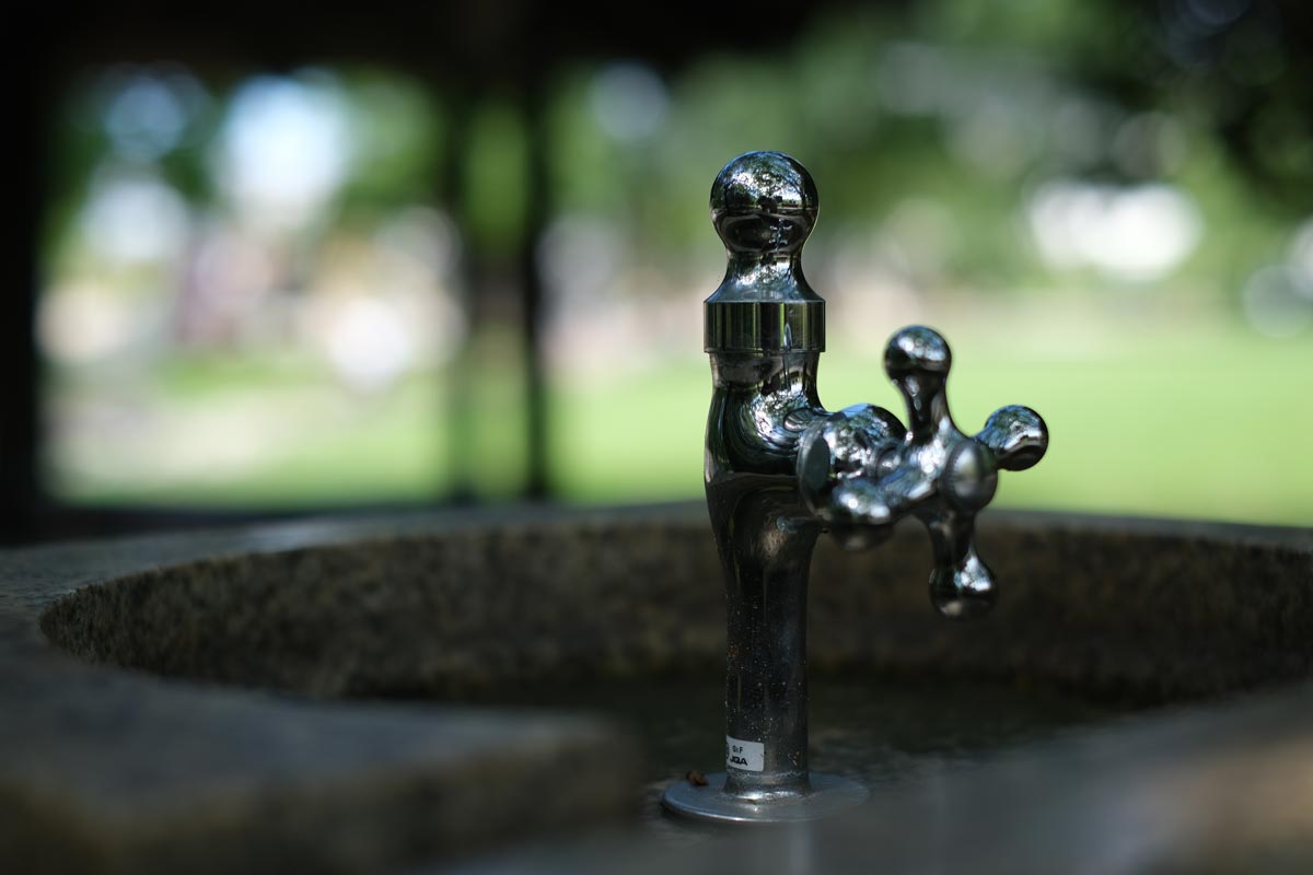 X-T4 + XF35mmF1.4Rで飲み水場を撮影