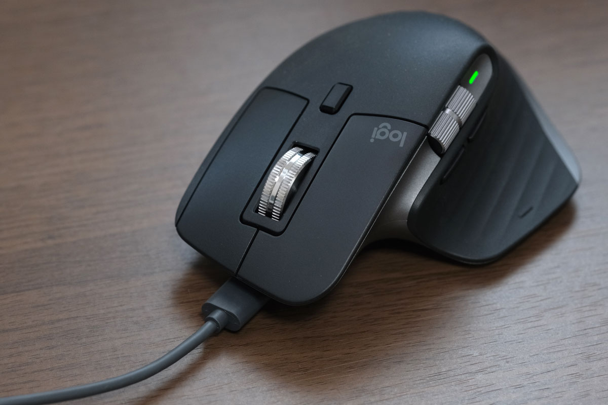 MX Master 3 for Macを充電する