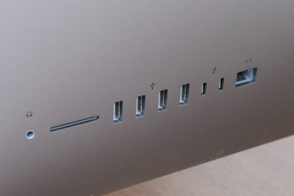 iMac 27インチの外部ポート