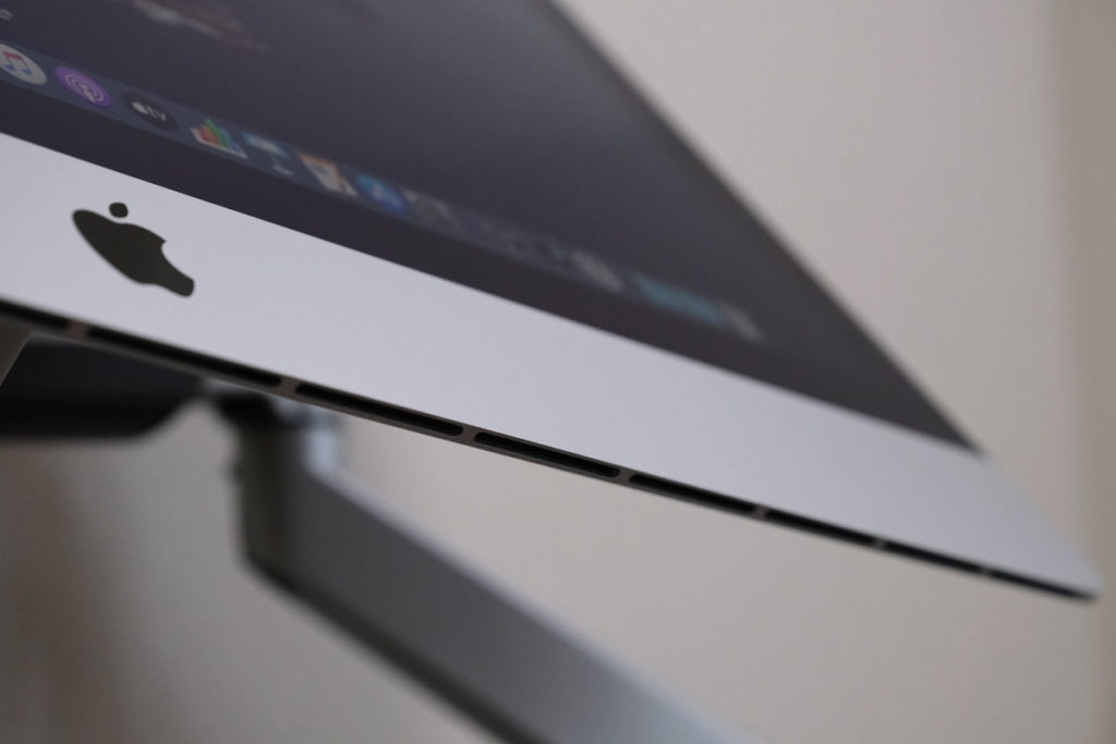 iMac 27インチの内蔵スピーカー