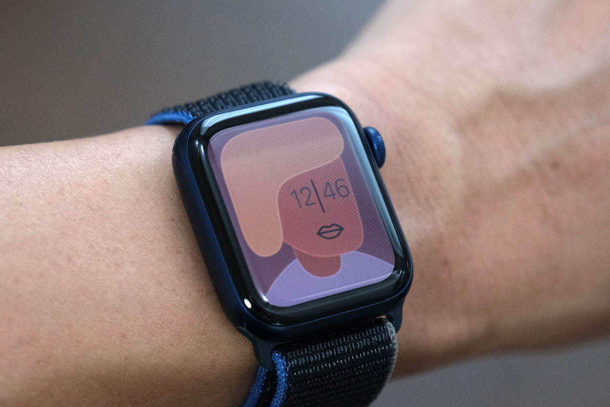 このデザインになって3世代目のApple Watch 6