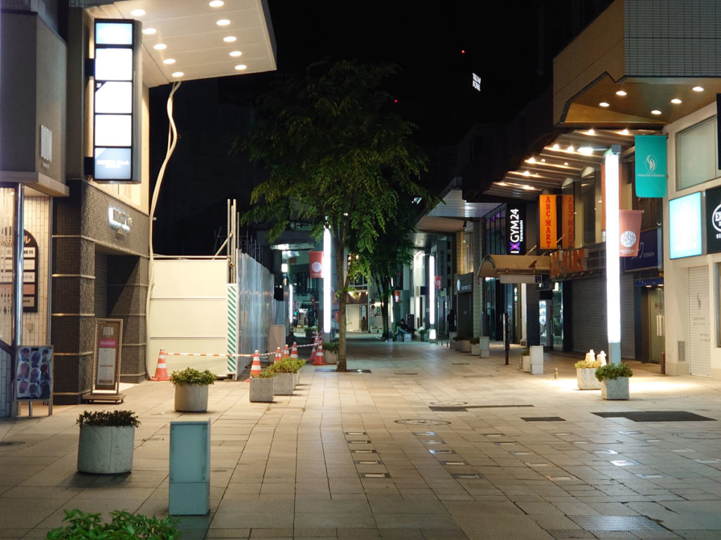 Xperia 5の望遠カメラでストリートを撮影