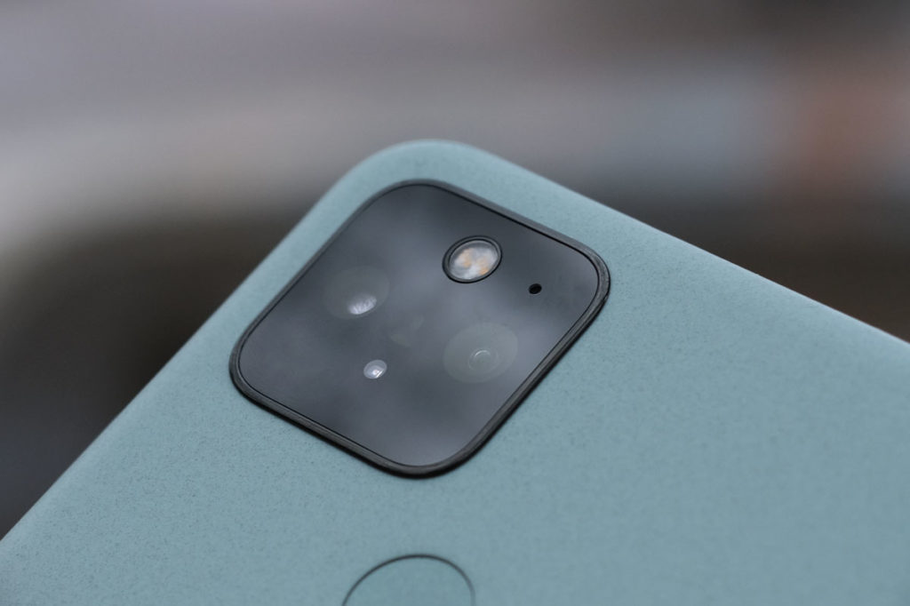 Pixel 5のデュアルカメラ
