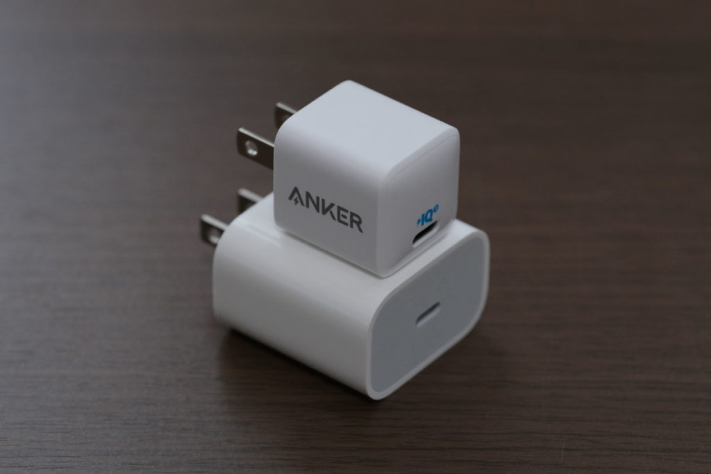 Apple純正アダプタとPowerPort III Nano 20W