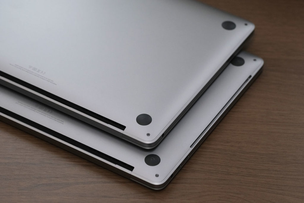 MacBook Pro 13インチ 内蔵ファンの違い
