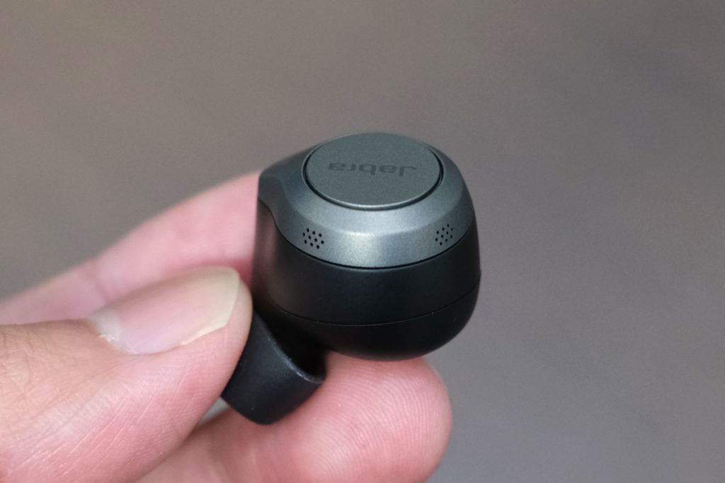 Jabra Elite 85t 通話用のマイク