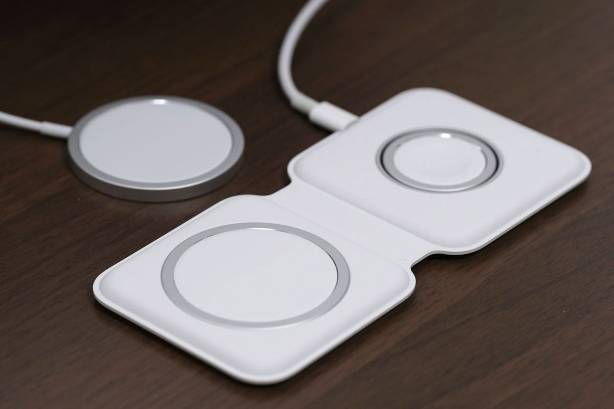 MagSafe充電器と充電パッドの大きさ比較
