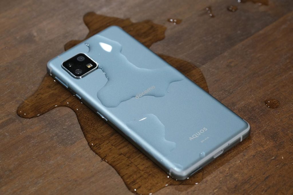 AQUOS sense4 防水に対応