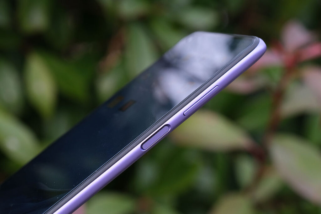Redmi Note 9T 5G 筐体右側