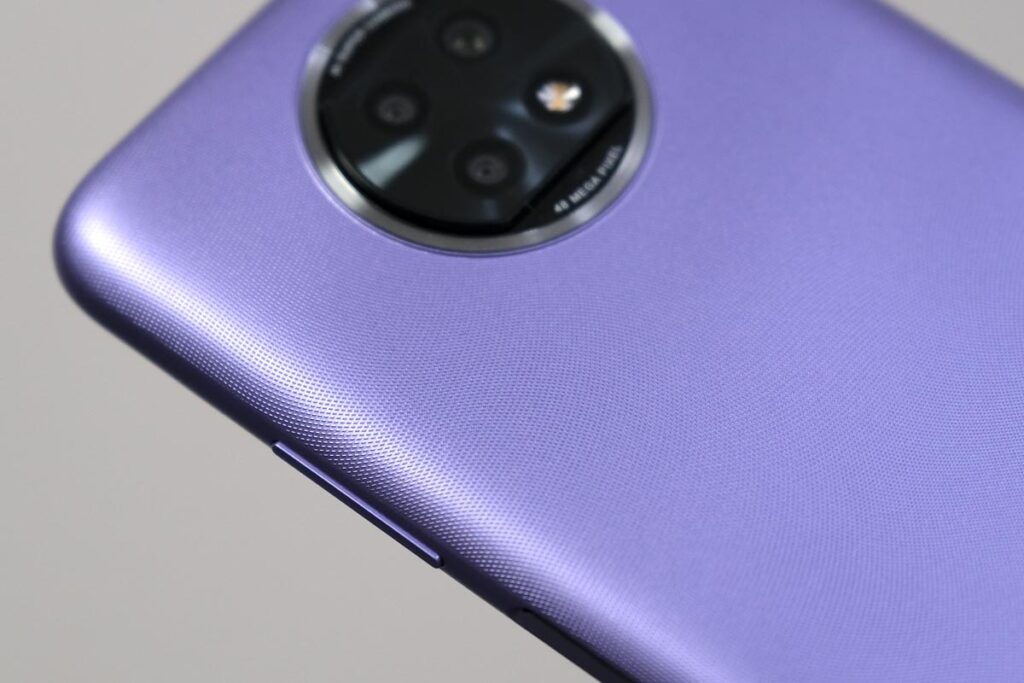 Redmi Note 9T 5G ボディの素材