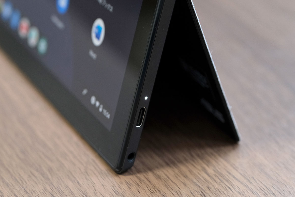 Chromebook Detachable CM3 充電ポート