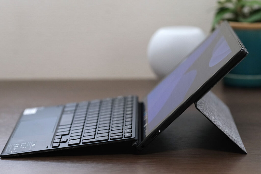 Chromebook Detachable CM3 キーボードの角度