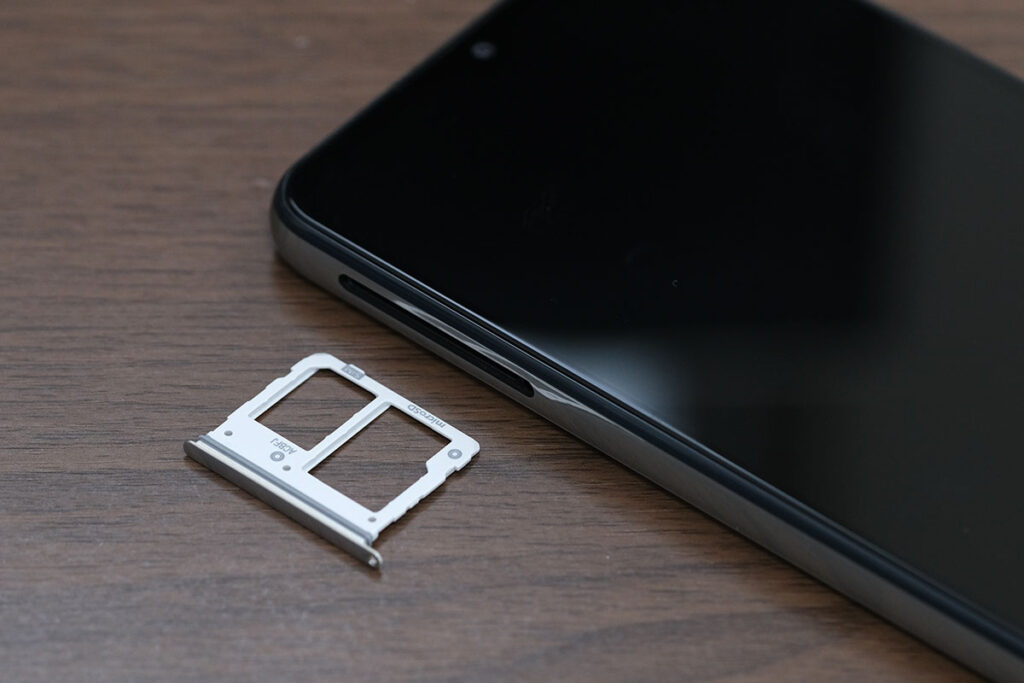 Galaxy A32 5G 筐体左側