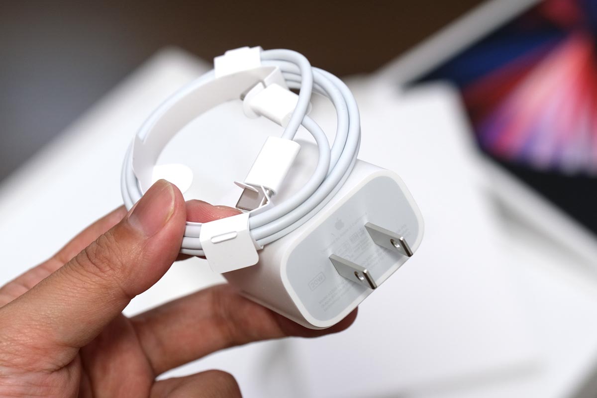 iPad Pro 12.9インチ(第5世代)充電器一式