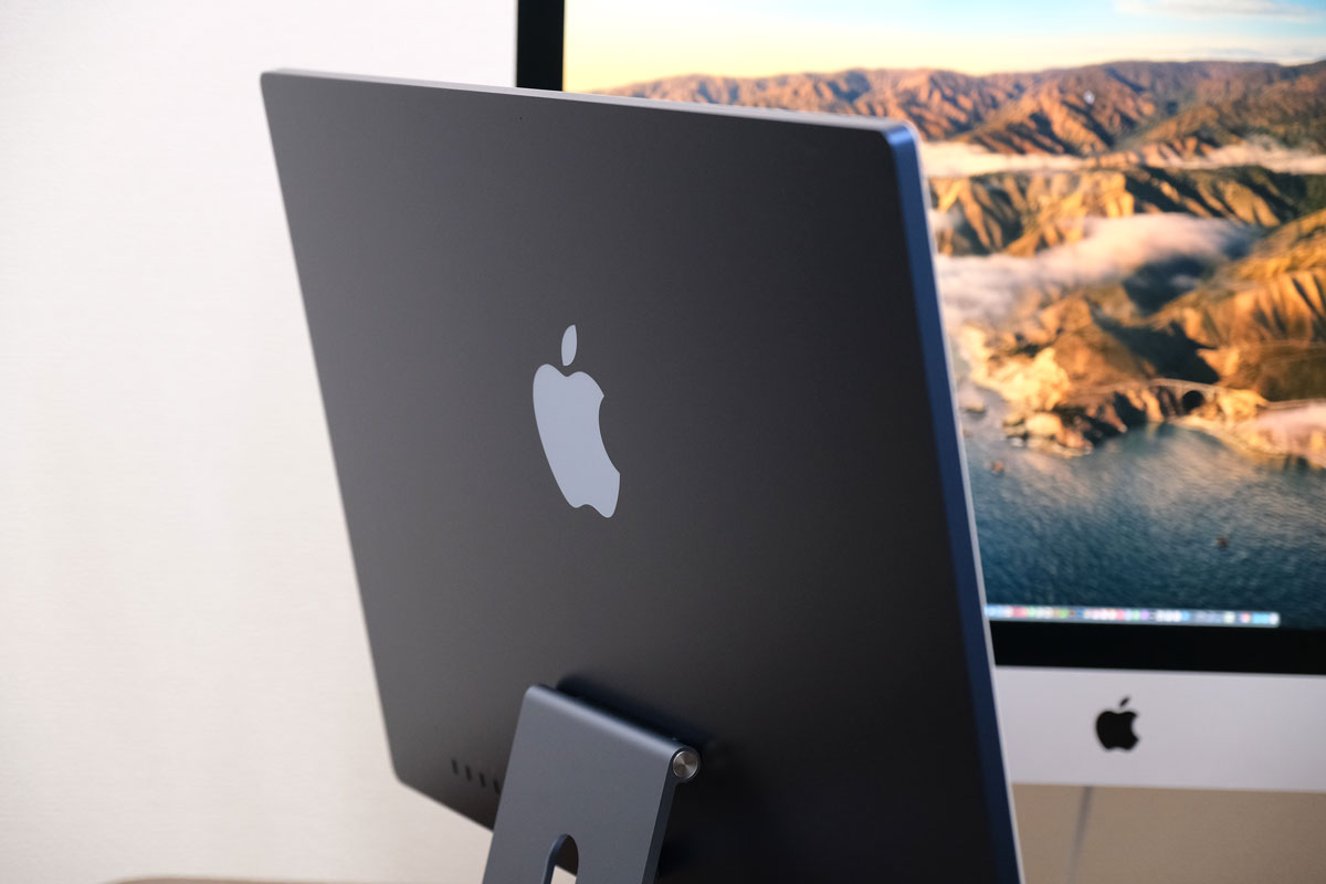 iMac 24インチの背面パネル