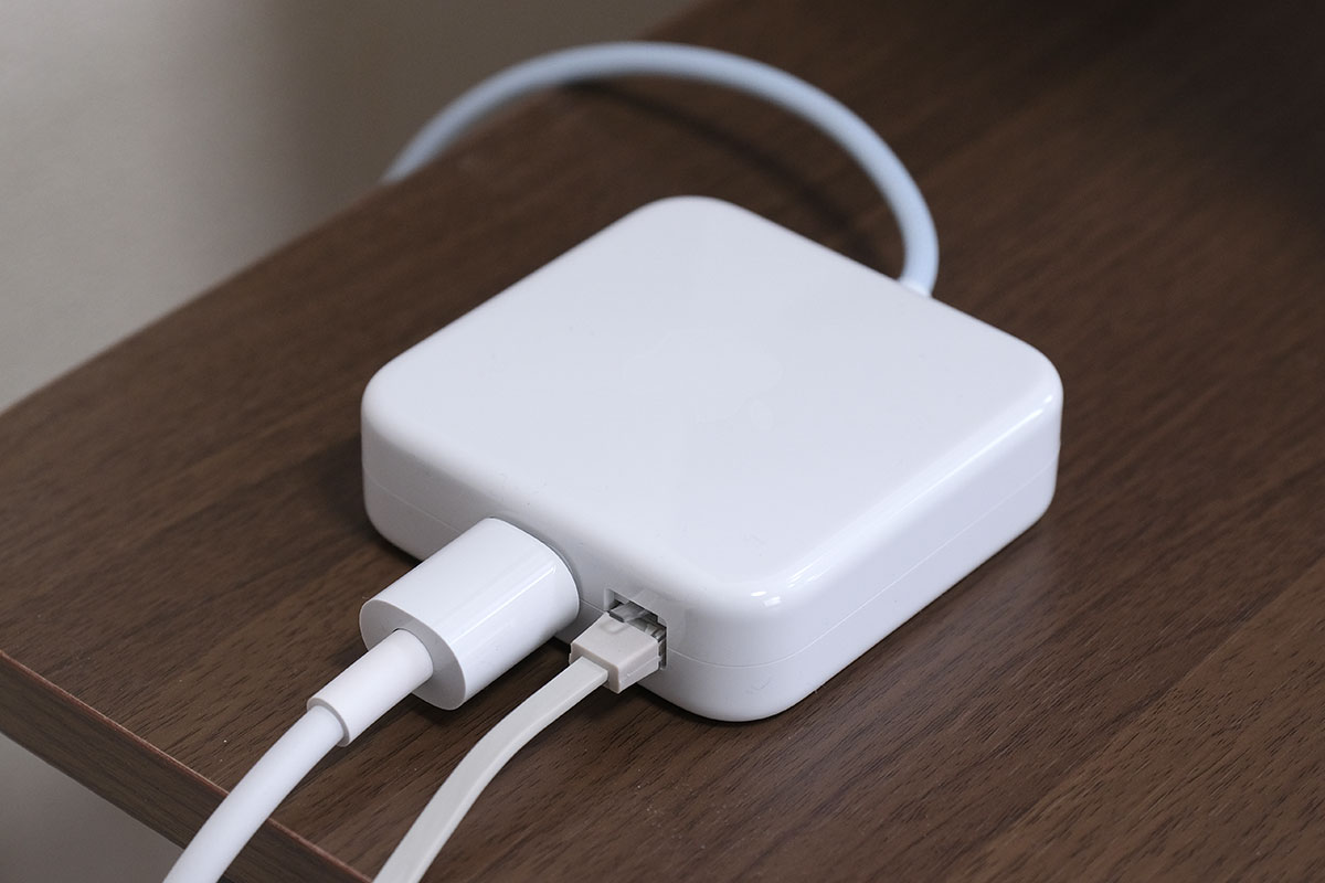iMac 24インチ 有線LANポート