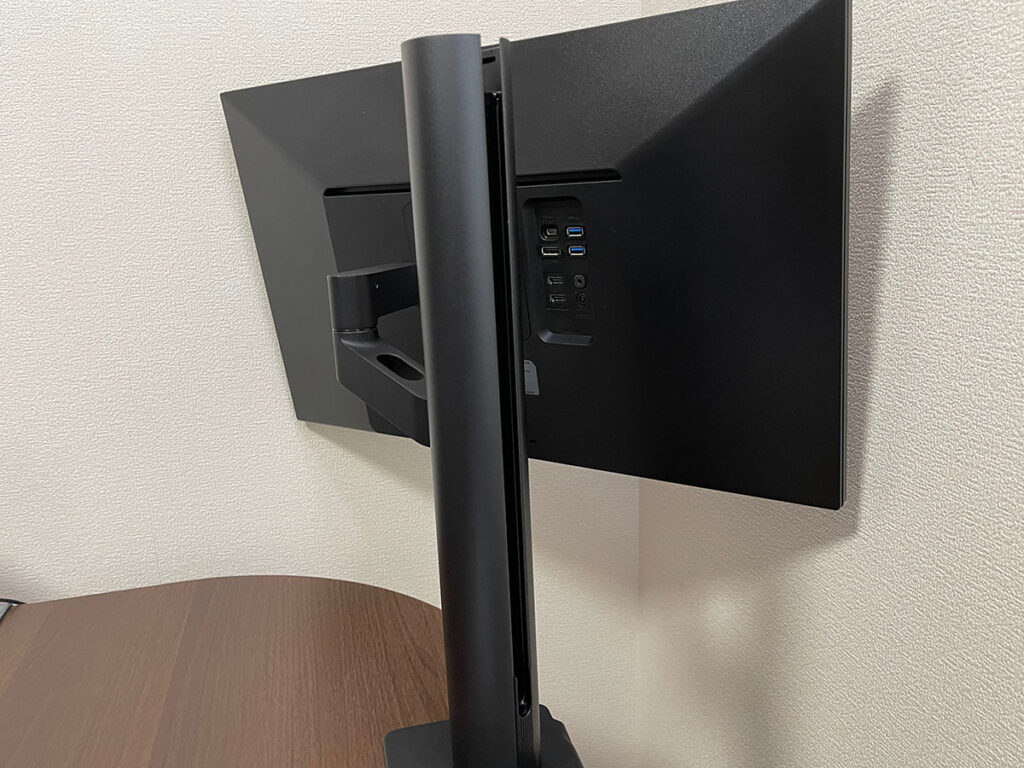 LG 27UN880 アーム部分
