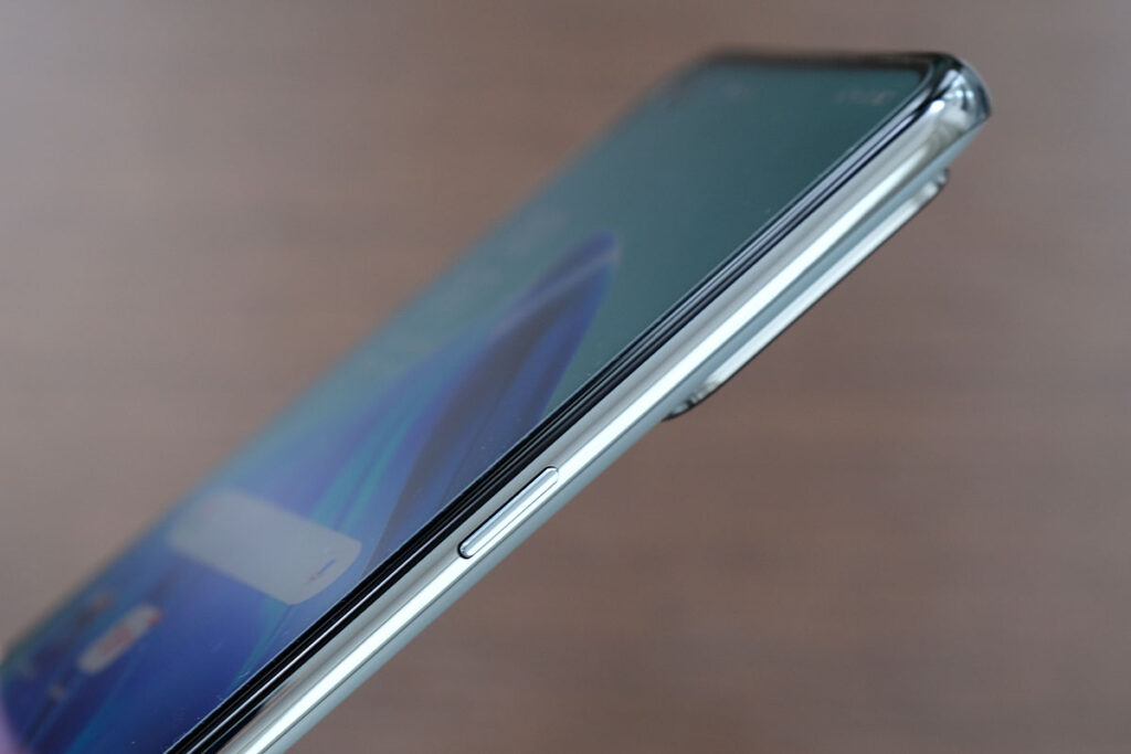 OPPO Reno 5A サイドボタン