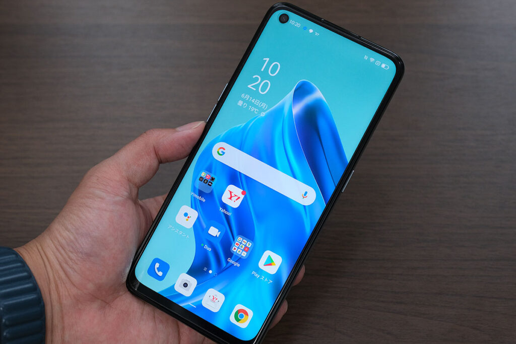 OPPO Reno 5A サイズ感