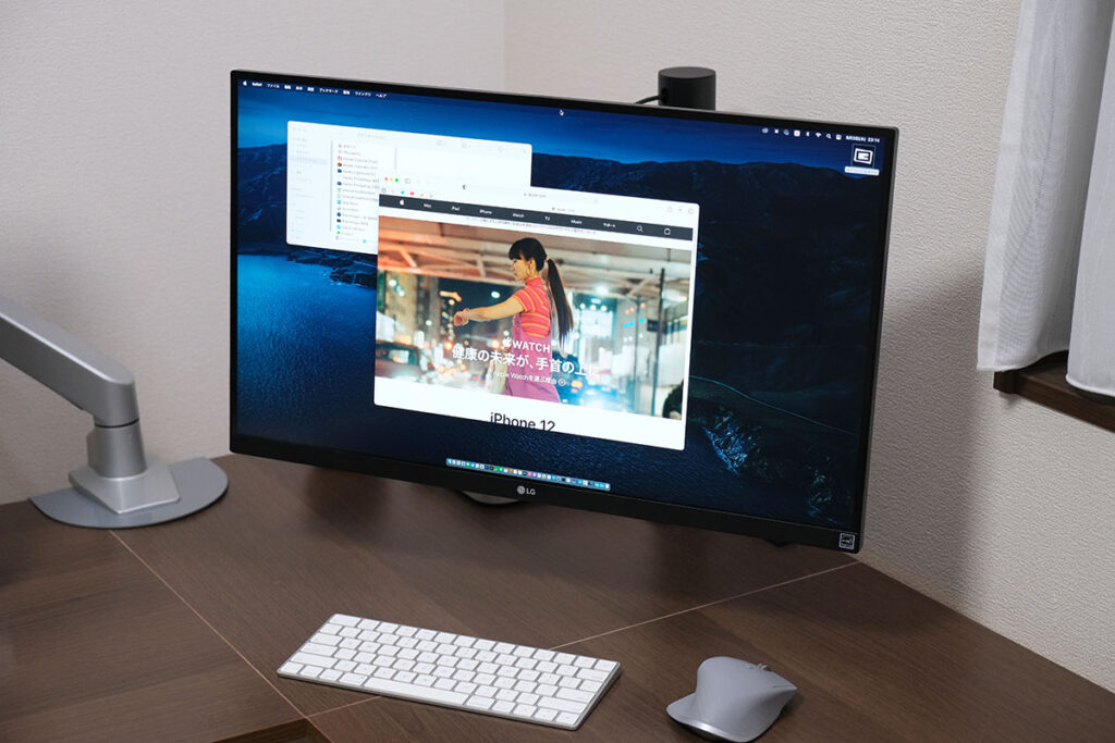 LG 27UN880のモニター下