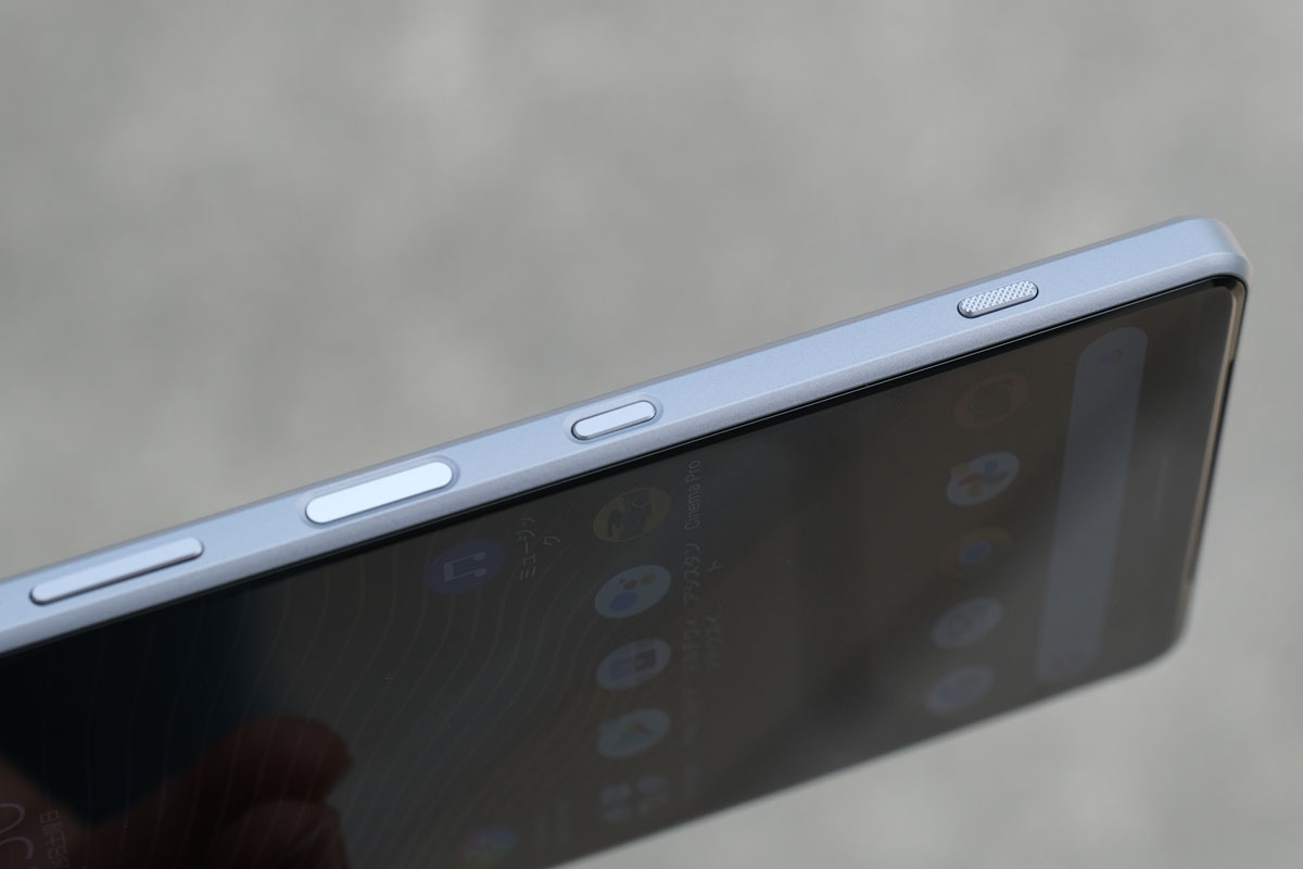 Xperia 1 III 操作ボタンの配列
