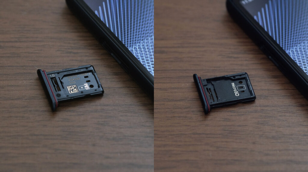 Xperia 10 III nanoSIMカードスロット