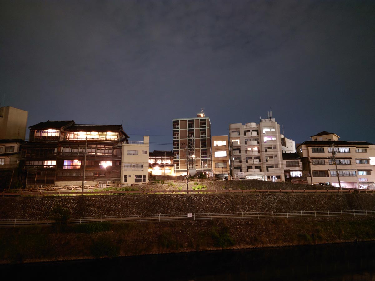 Xperia 1 III 低照度モード