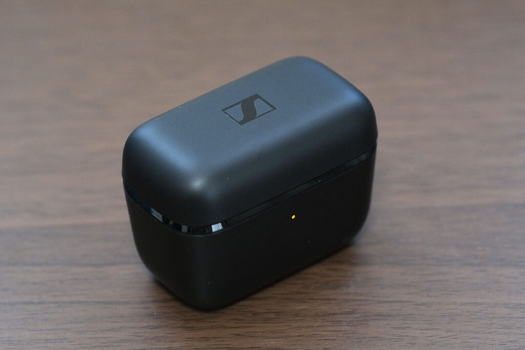 CX True Wireless 充電ケース
